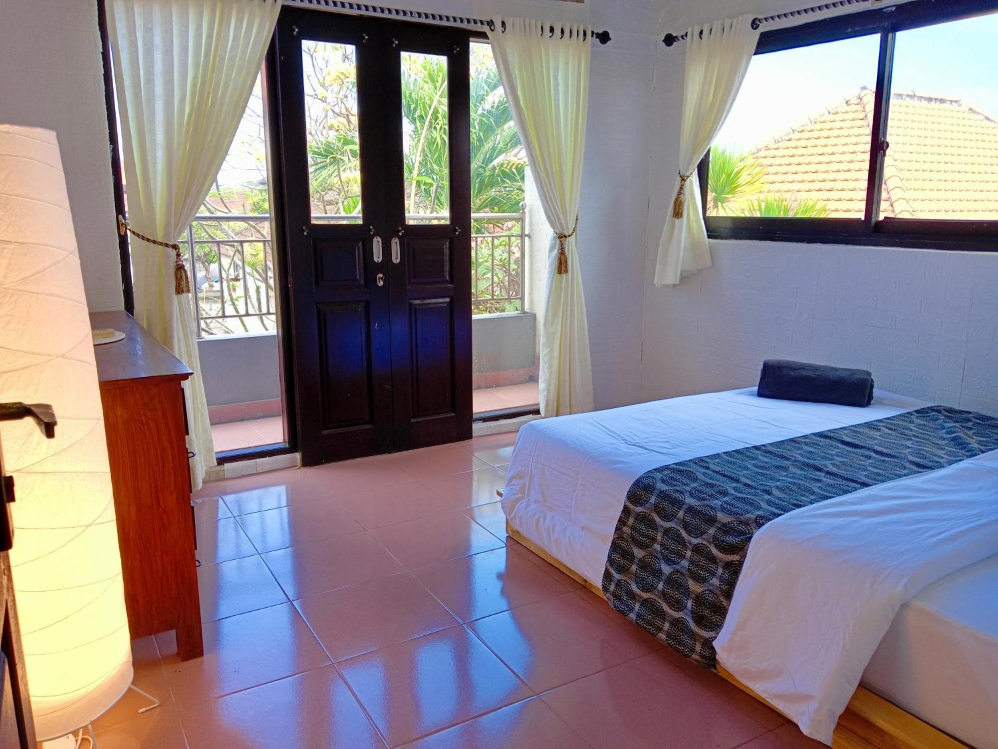 Mama Mega Homestay Pesanggaran Екстериор снимка