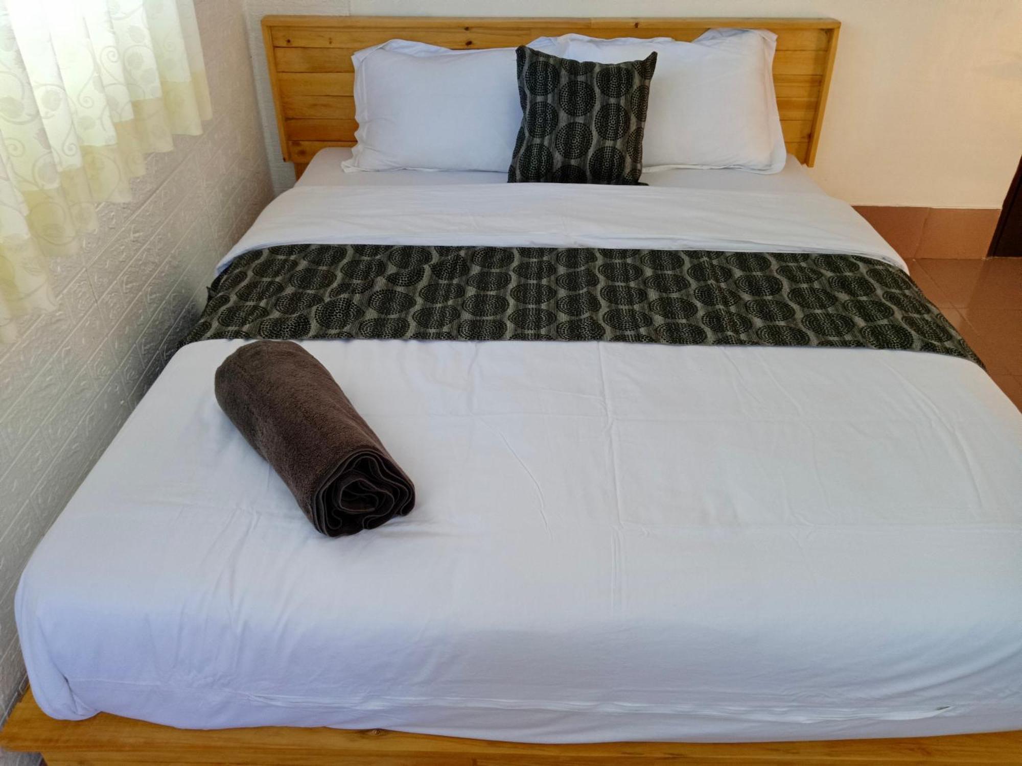 Mama Mega Homestay Pesanggaran Екстериор снимка