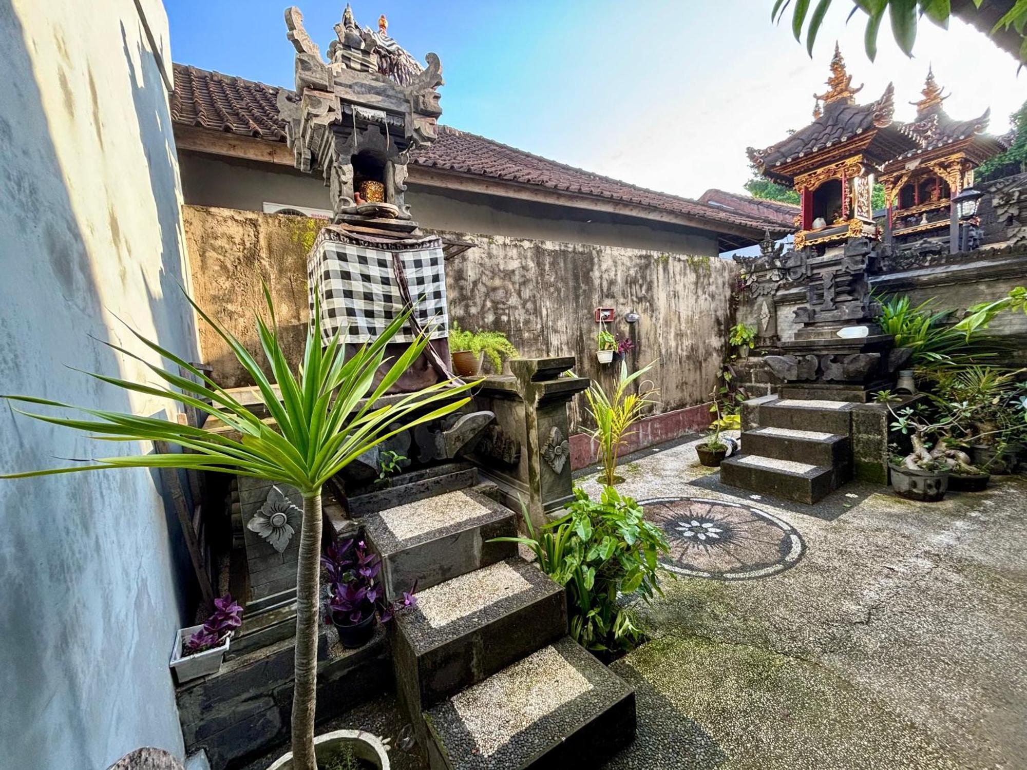 Mama Mega Homestay Pesanggaran Екстериор снимка