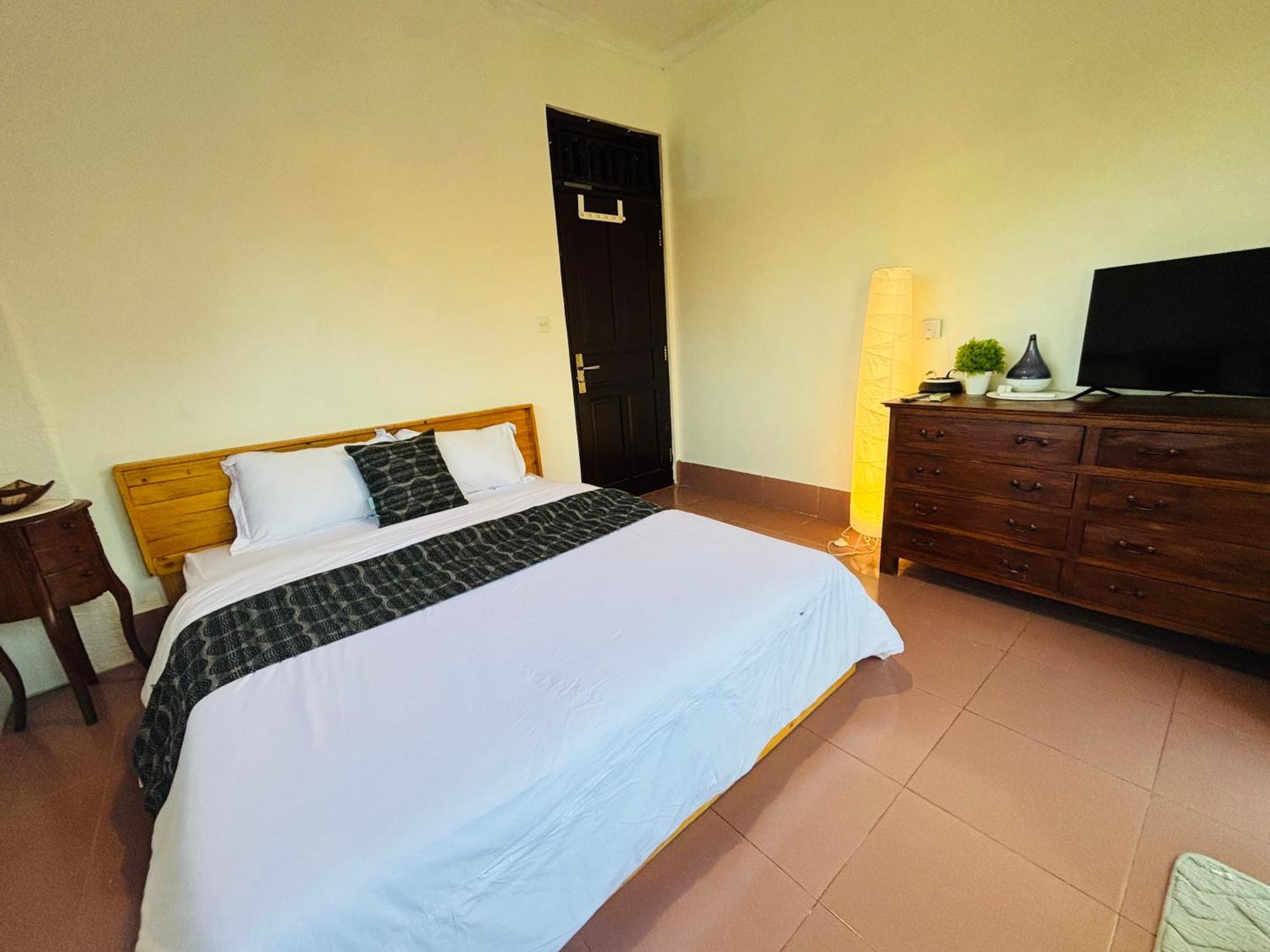 Mama Mega Homestay Pesanggaran Екстериор снимка